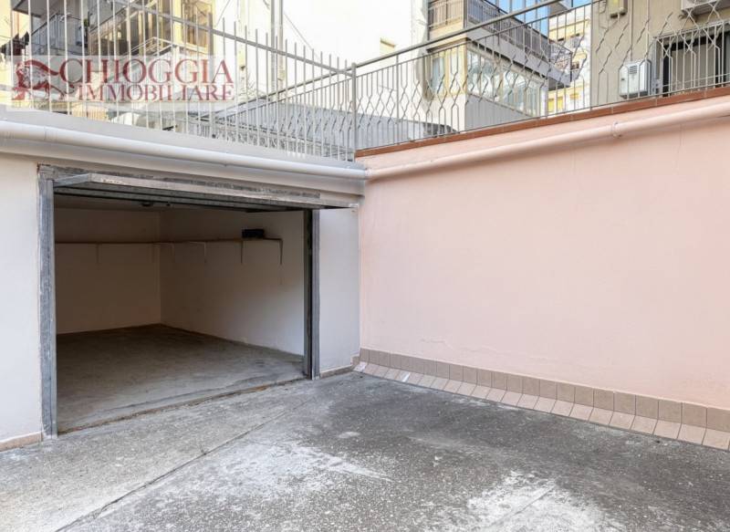 box auto in affitto a Chioggia in zona Sottomarina