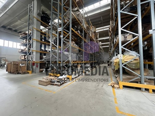 locale commerciale in affitto a Dolo