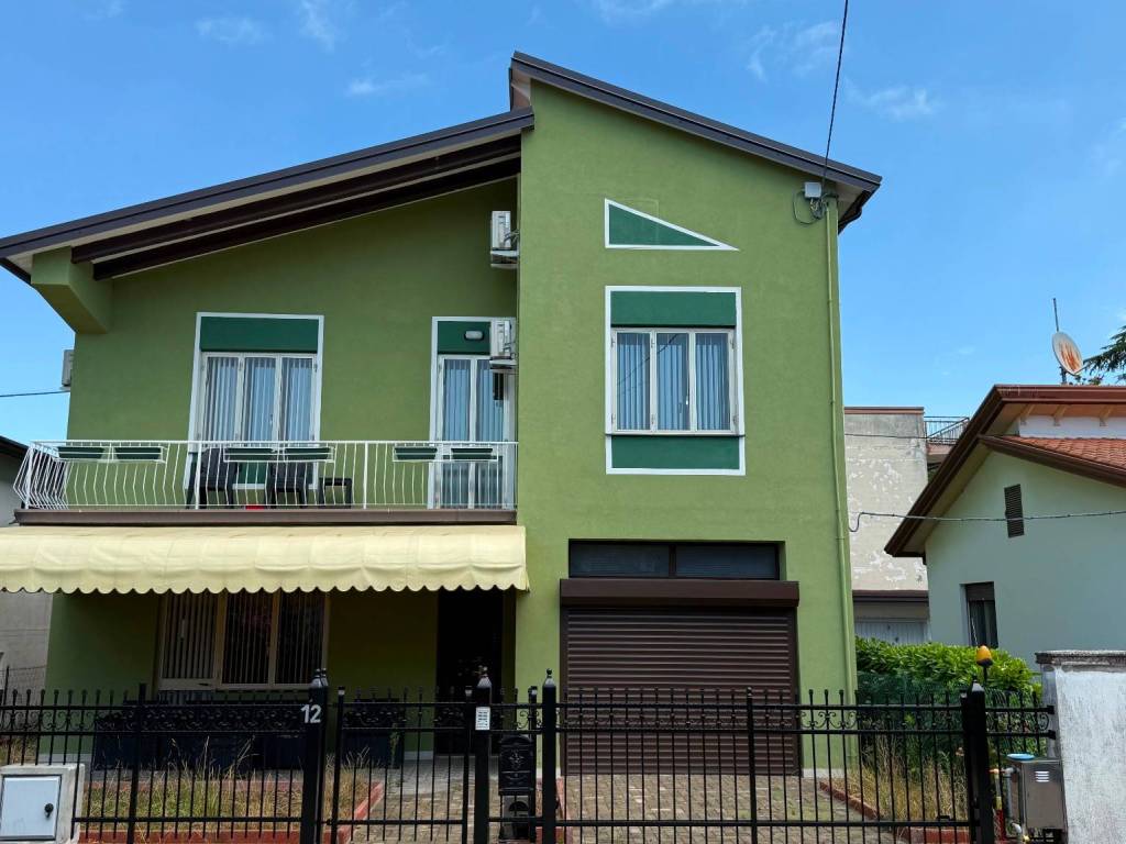 casa indipendente in affitto ad Eraclea