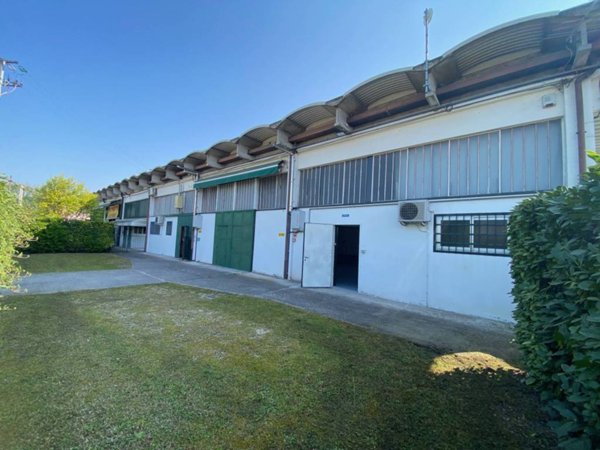 locale commerciale in affitto a Fiesso d'Artico