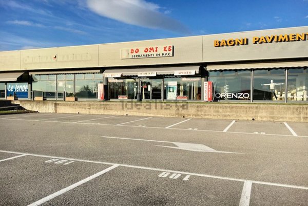 locale commerciale in affitto a Fossalta di Portogruaro