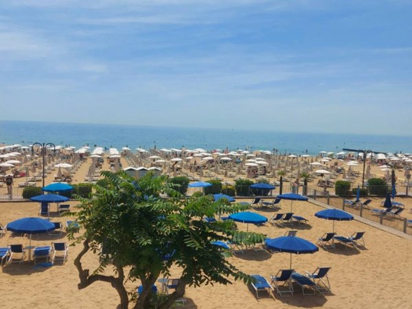 appartamento in affitto a Jesolo in zona Lido