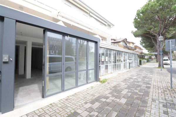 negozio in affitto a Jesolo in zona Lido