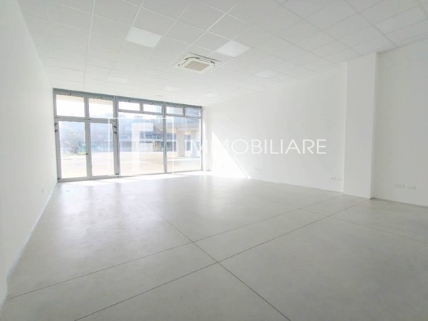 negozio in affitto a Jesolo in zona Lido