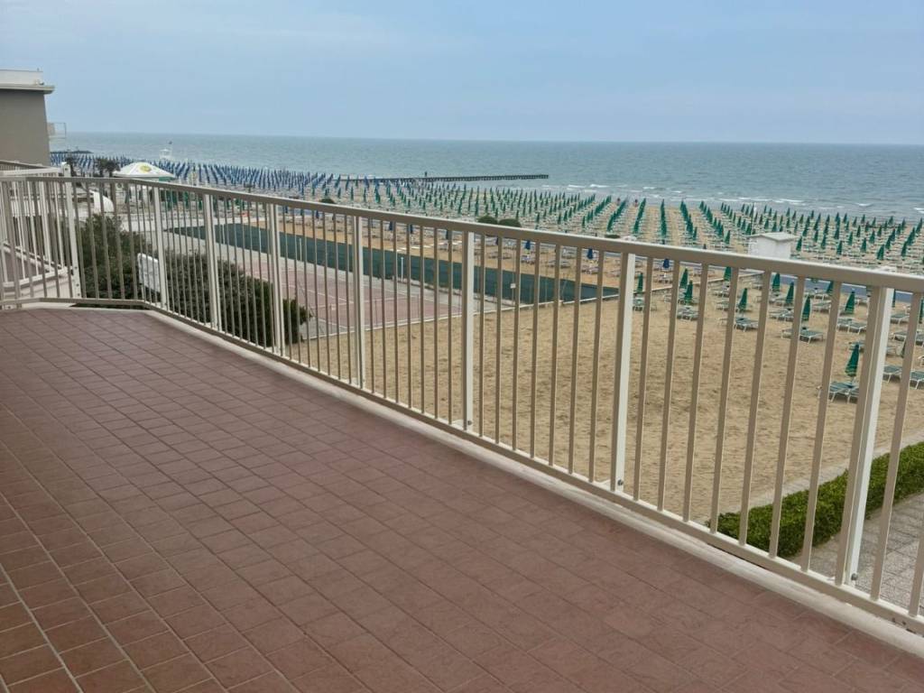 appartamento in affitto a Jesolo in zona Lido