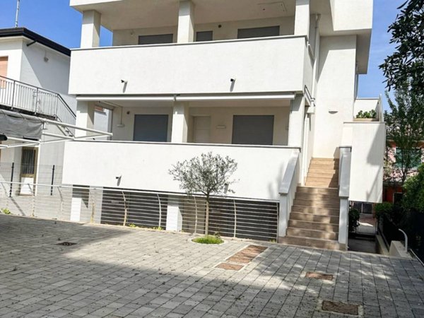 appartamento in affitto a Jesolo in zona Lido