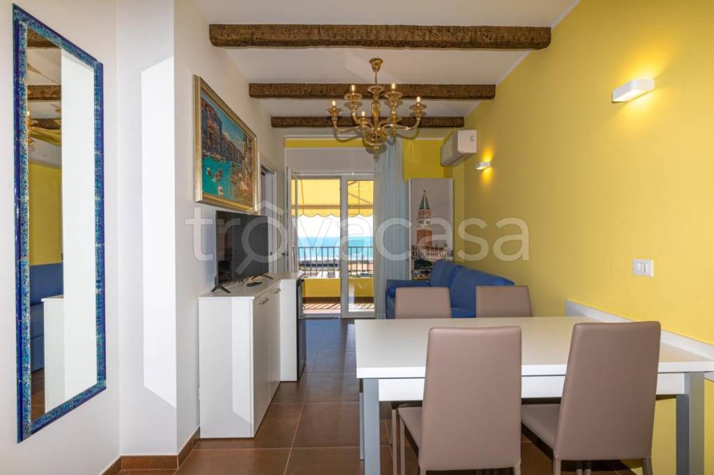 appartamento in affitto a Jesolo in zona Lido