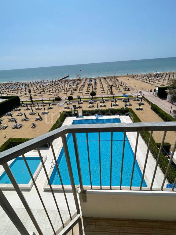 appartamento in affitto a Jesolo in zona Lido