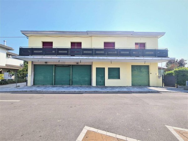 negozio in affitto a Marcon