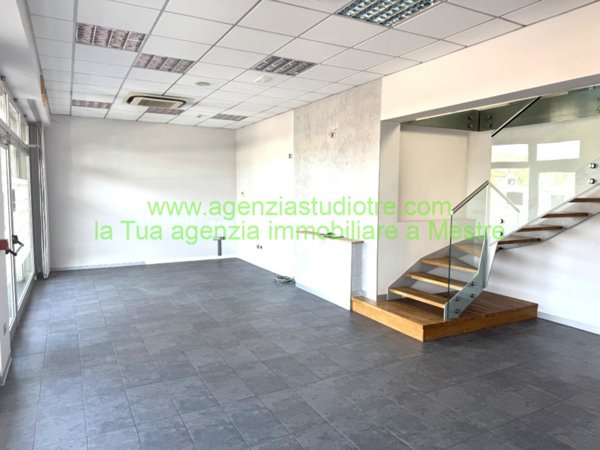 negozio in affitto a Martellago in zona Olmo