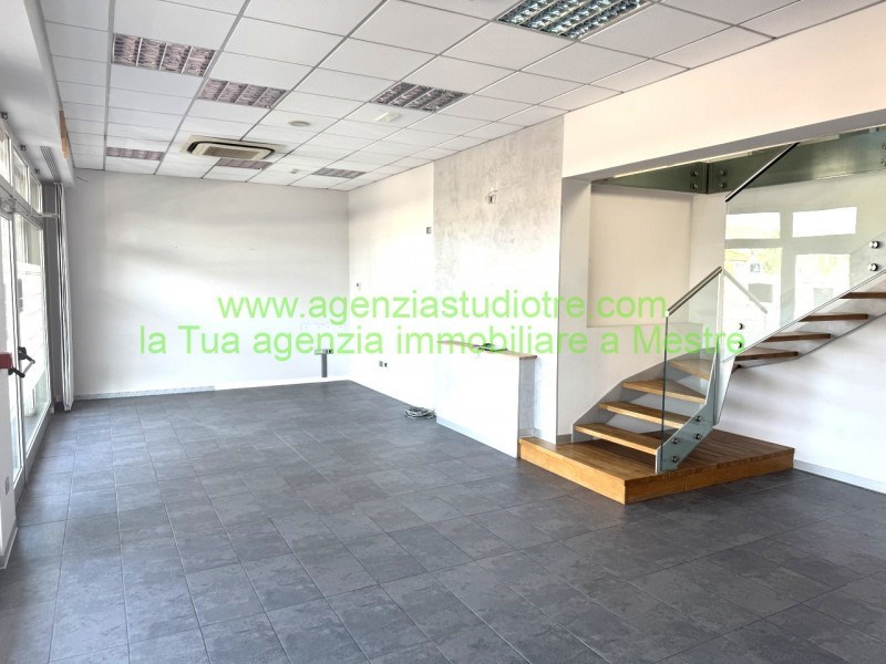 negozio in affitto a Martellago in zona Olmo