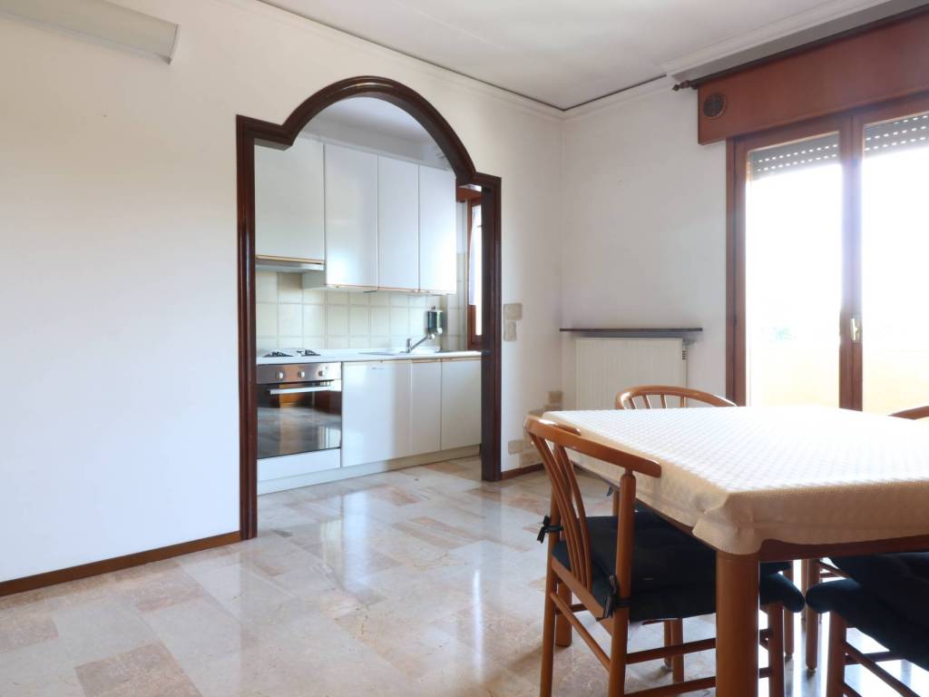 appartamento in affitto a Mira in zona Giovanni XXIII