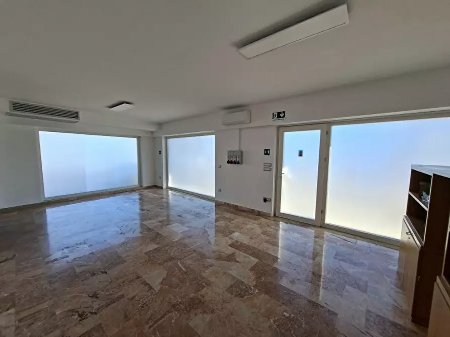 negozio in affitto a Mira in zona Piazza Vecchia