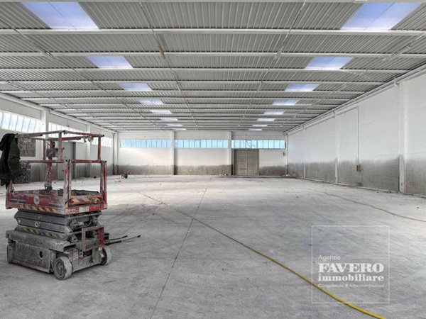 capannone in affitto a Mira