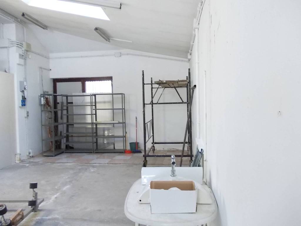 locale commerciale in affitto a Mira