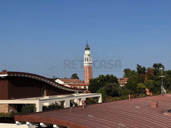 locale commerciale in affitto a Mirano