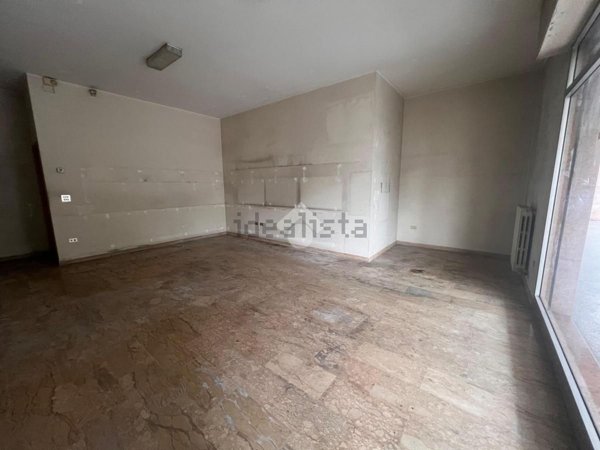 locale commerciale in affitto a Mirano