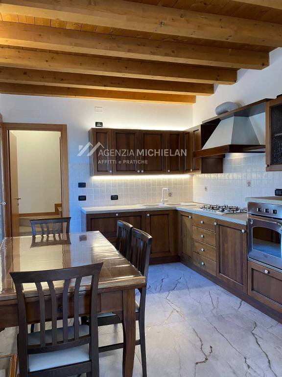appartamento in affitto a Mirano in zona Zianigo