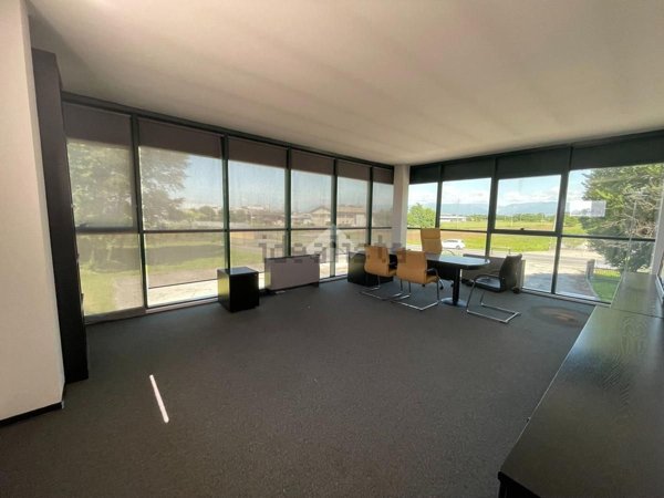 capannone in affitto a Mirano