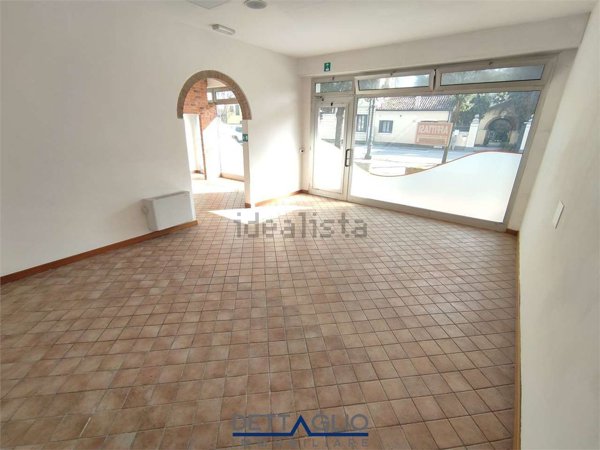 locale commerciale in affitto a Mirano