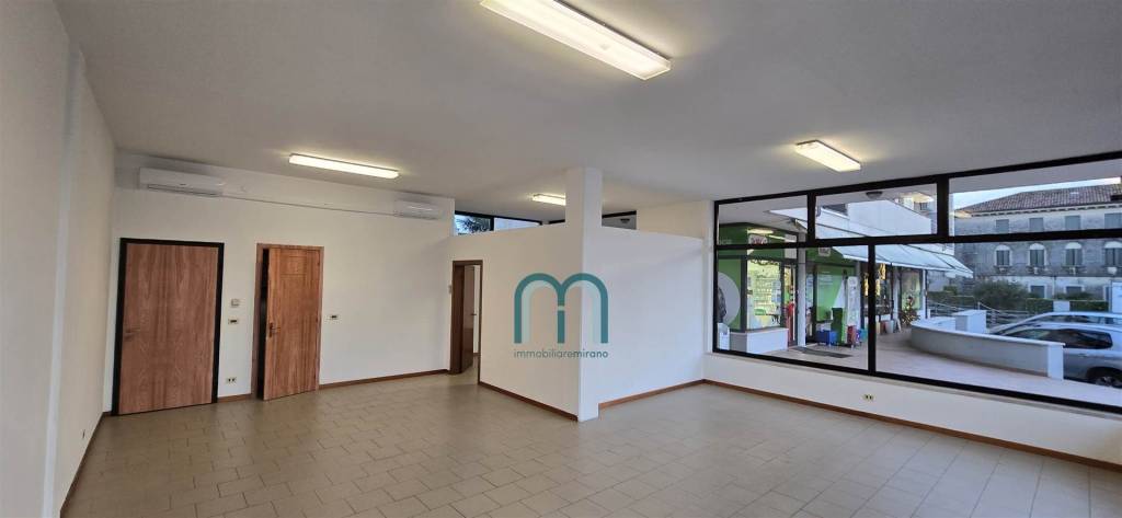 negozio in affitto a Mirano in zona Campocroce