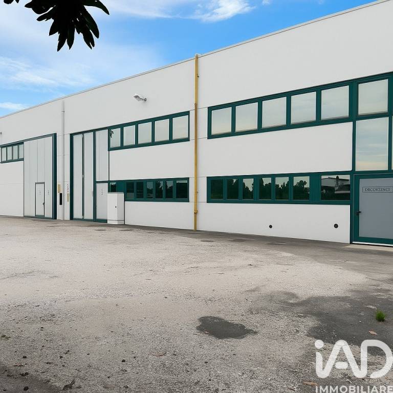 locale commerciale in affitto a Musile di Piave