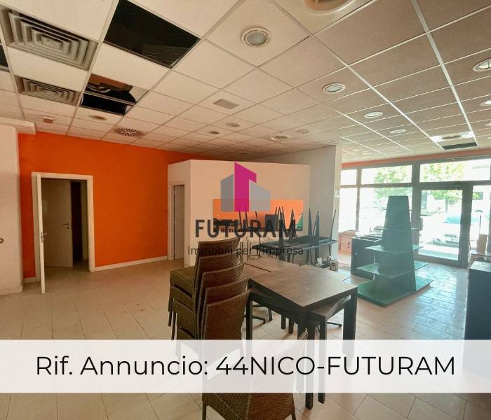 negozio in affitto a Pianiga in zona Mellaredo