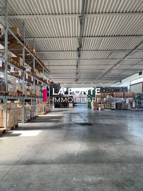 capannone in affitto a Pianiga in zona Cazzago