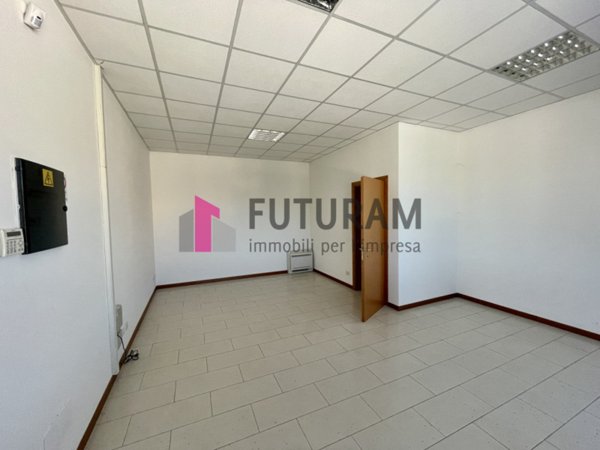 ufficio in affitto a Pianiga in zona Mellaredo
