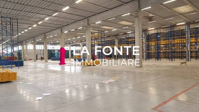 locale commerciale in affitto a Pianiga in zona Cazzago