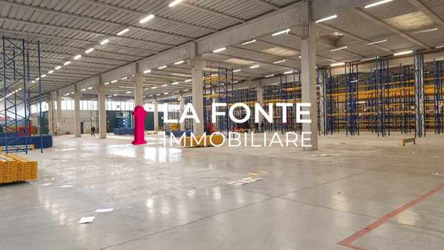 locale di sgombero in affitto a Pianiga in zona Cazzago