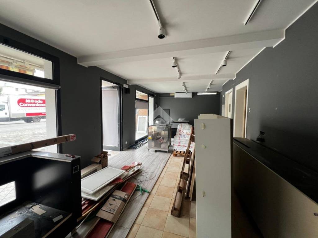 negozio in affitto a Pianiga