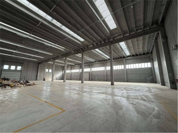 locale commerciale in affitto a Pianiga in zona Cazzago