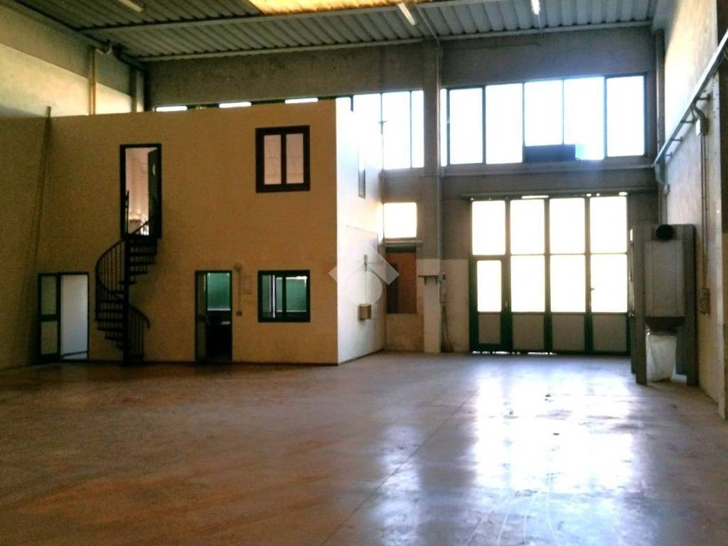 locale commerciale in affitto a Quarto d'Altino in zona San Michele Vecchio