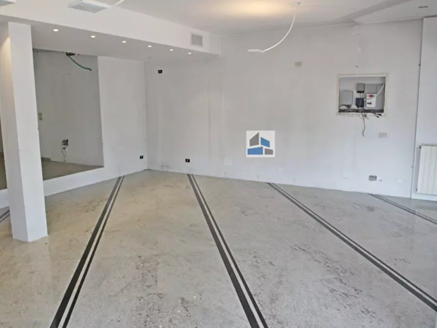 negozio in affitto a Salzano in zona Robegano