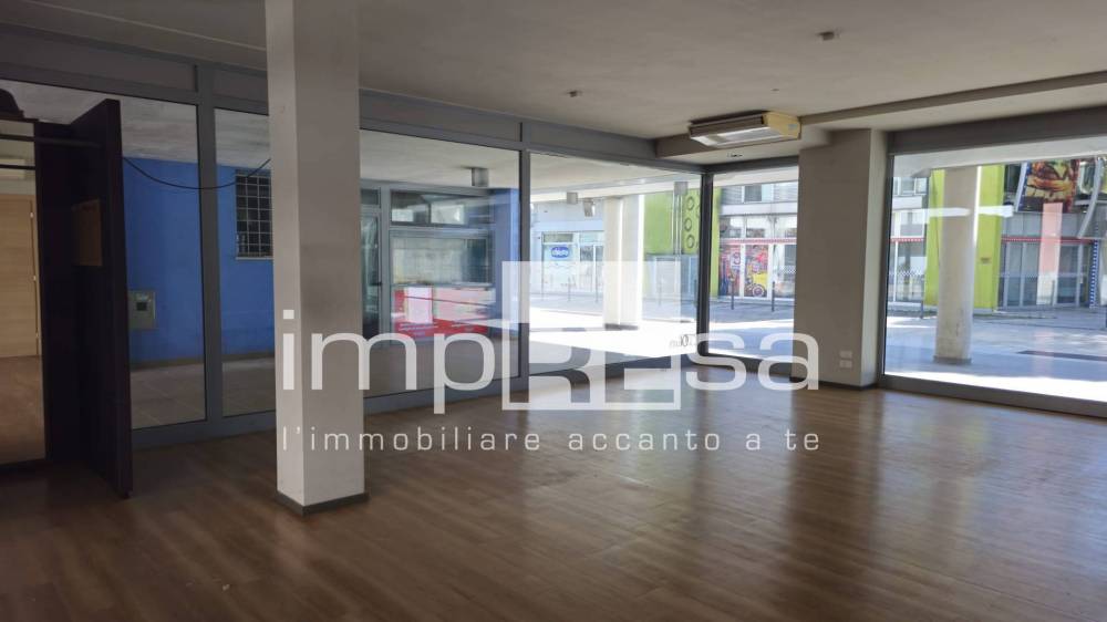 locale commerciale in affitto a San Michele al Tagliamento in zona Bibione