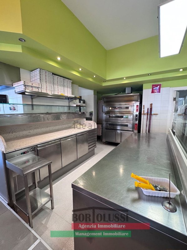 negozio in affitto a San Michele al Tagliamento in zona Bibione