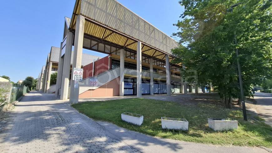 locale commerciale in affitto a San Michele al Tagliamento in zona Bibione