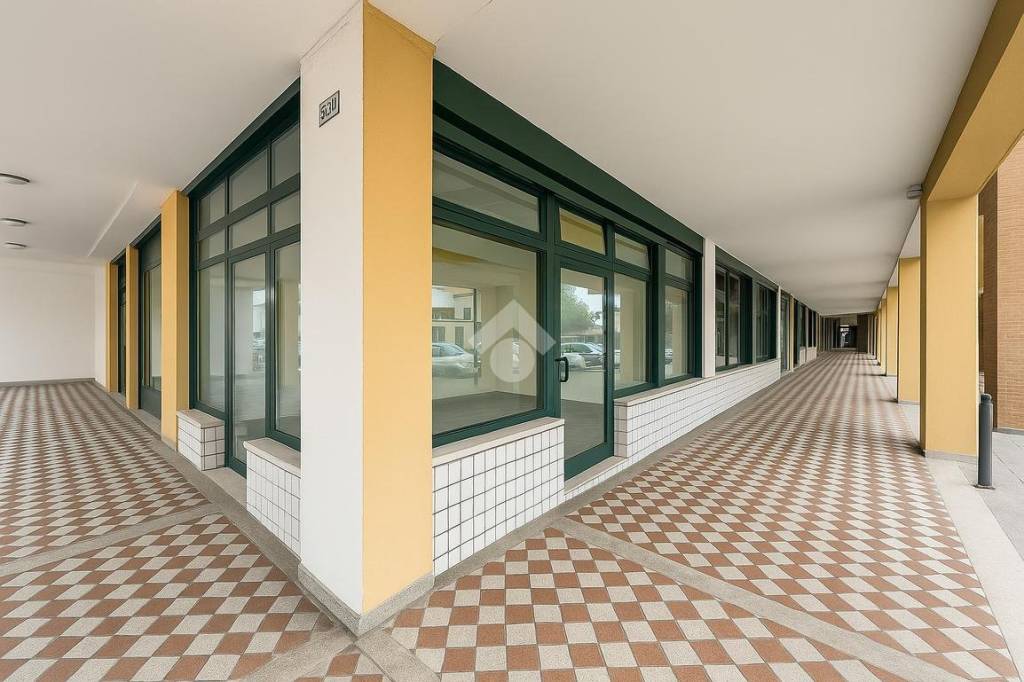 negozio in affitto a Santa Maria di Sala