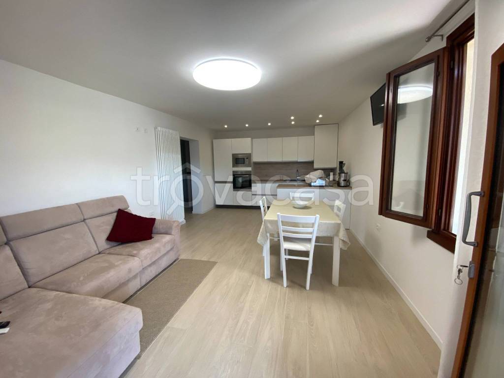 appartamento in affitto a Santa Maria di Sala in zona Caselle