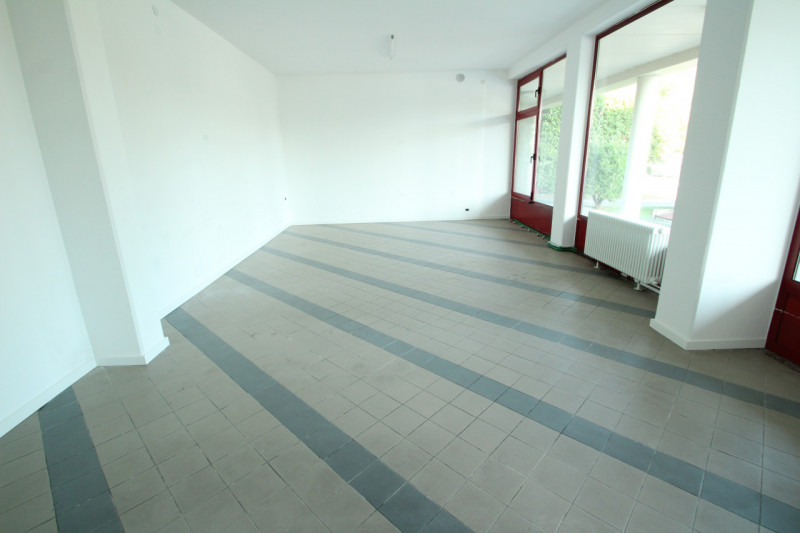 ufficio in affitto a Santa Maria di Sala in zona Caselle