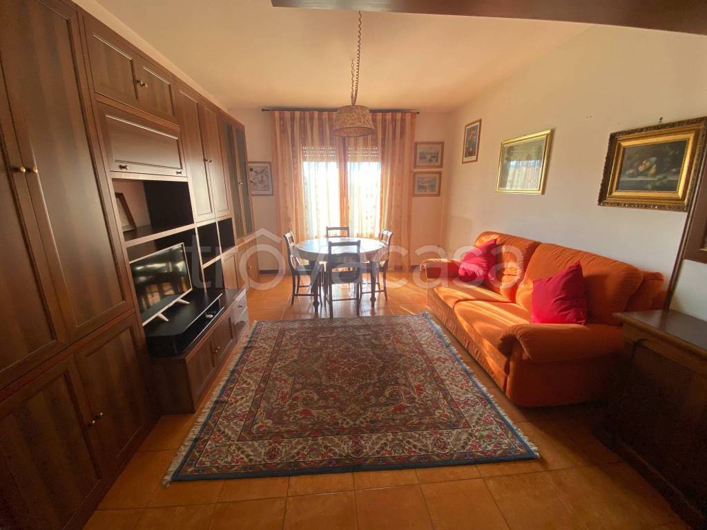 appartamento in affitto a Santa Maria di Sala in zona Caltana