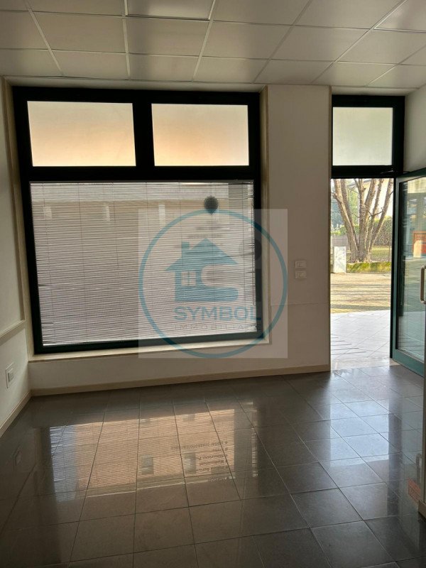 negozio in affitto a Scorzè in zona Peseggia