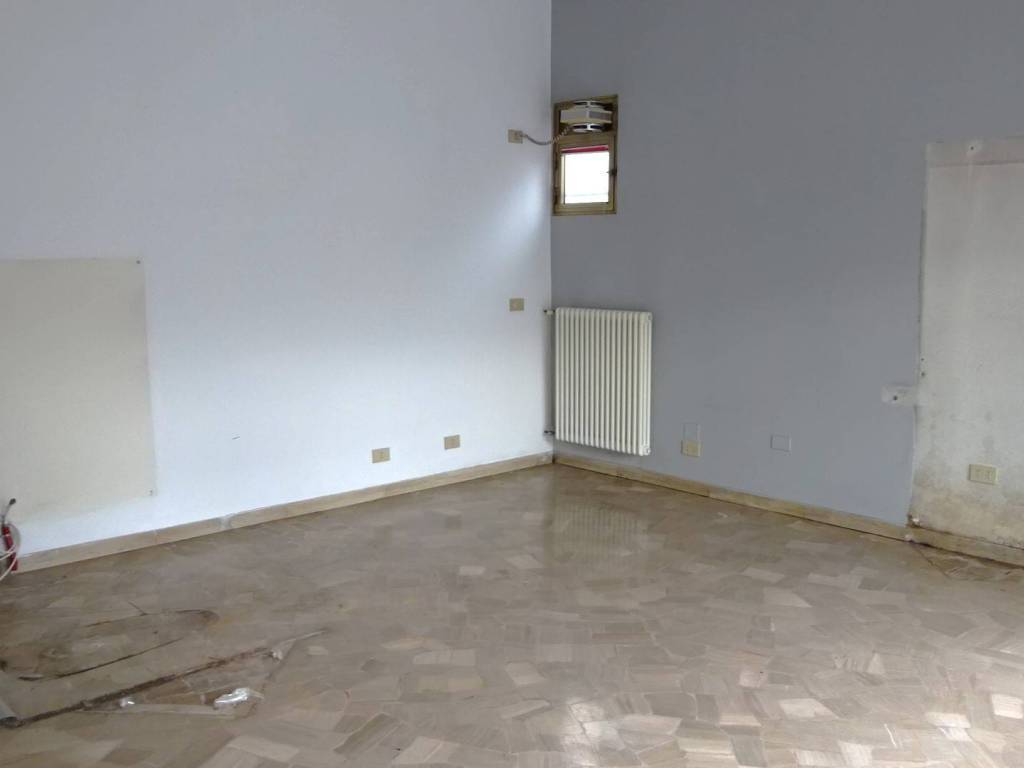 negozio in affitto a Spinea