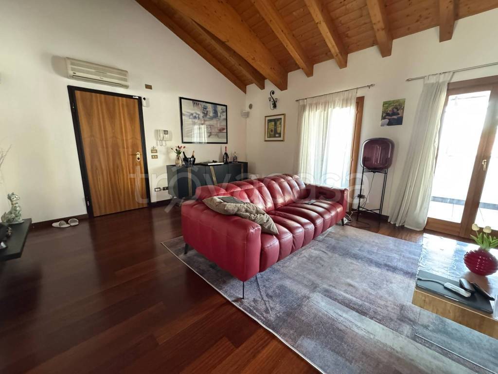 appartamento in affitto a Stra