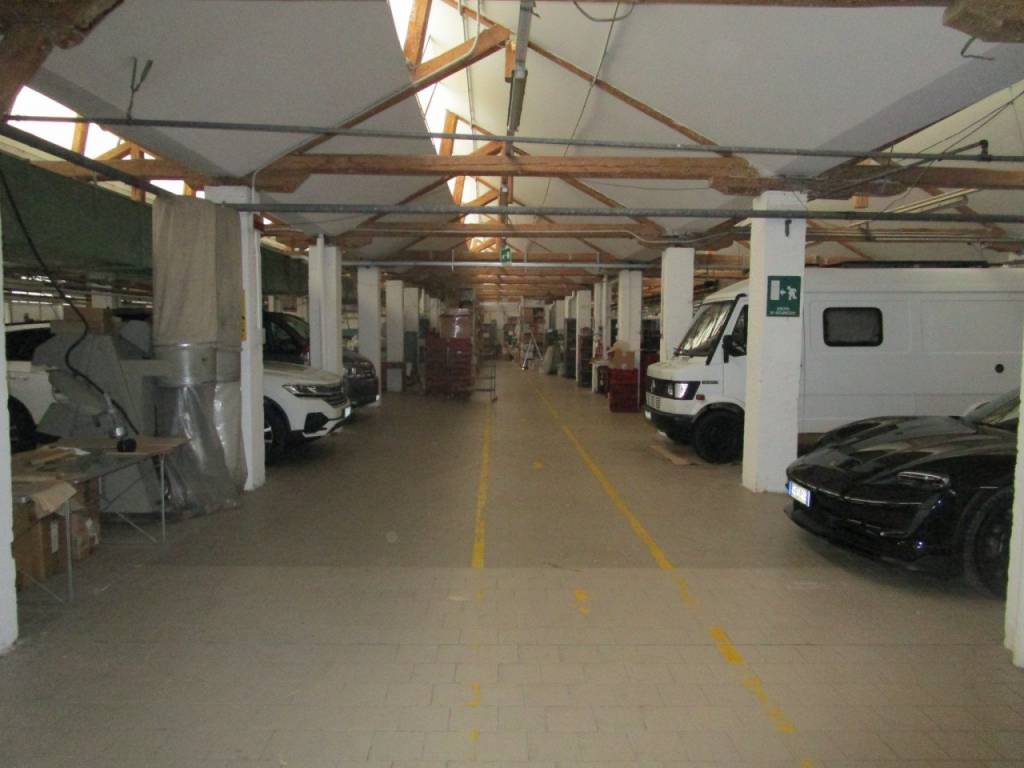 locale commerciale in affitto a Stra