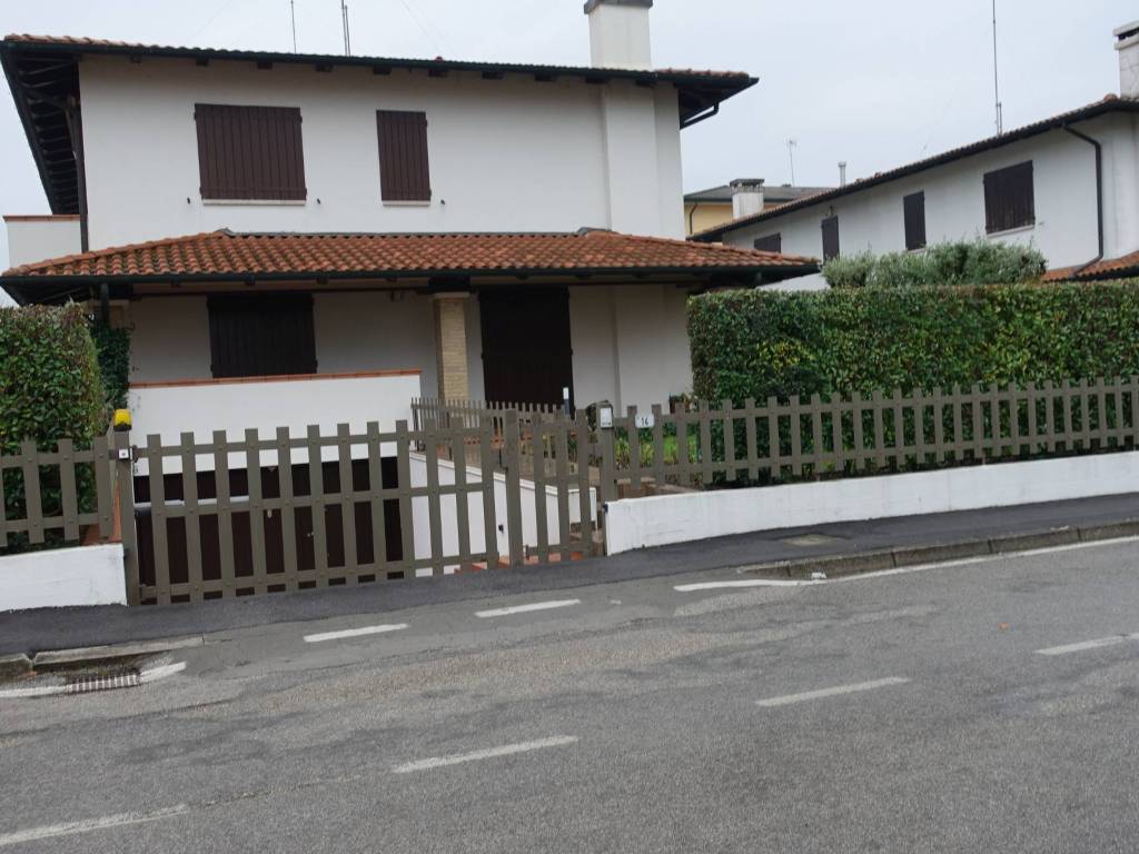 casa indipendente in affitto a Stra