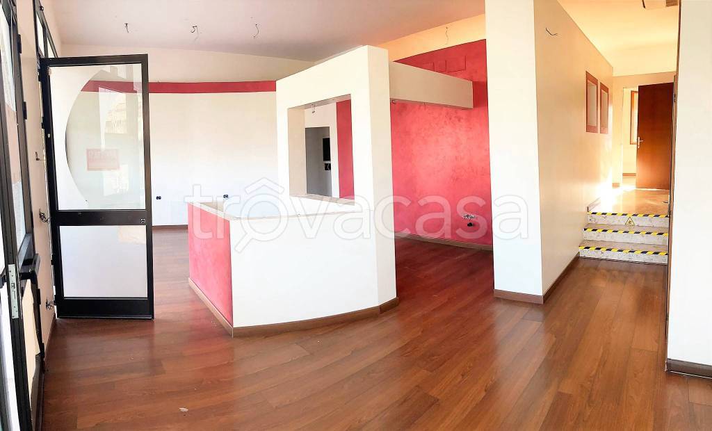 negozio in affitto a Stra in zona San Pietro