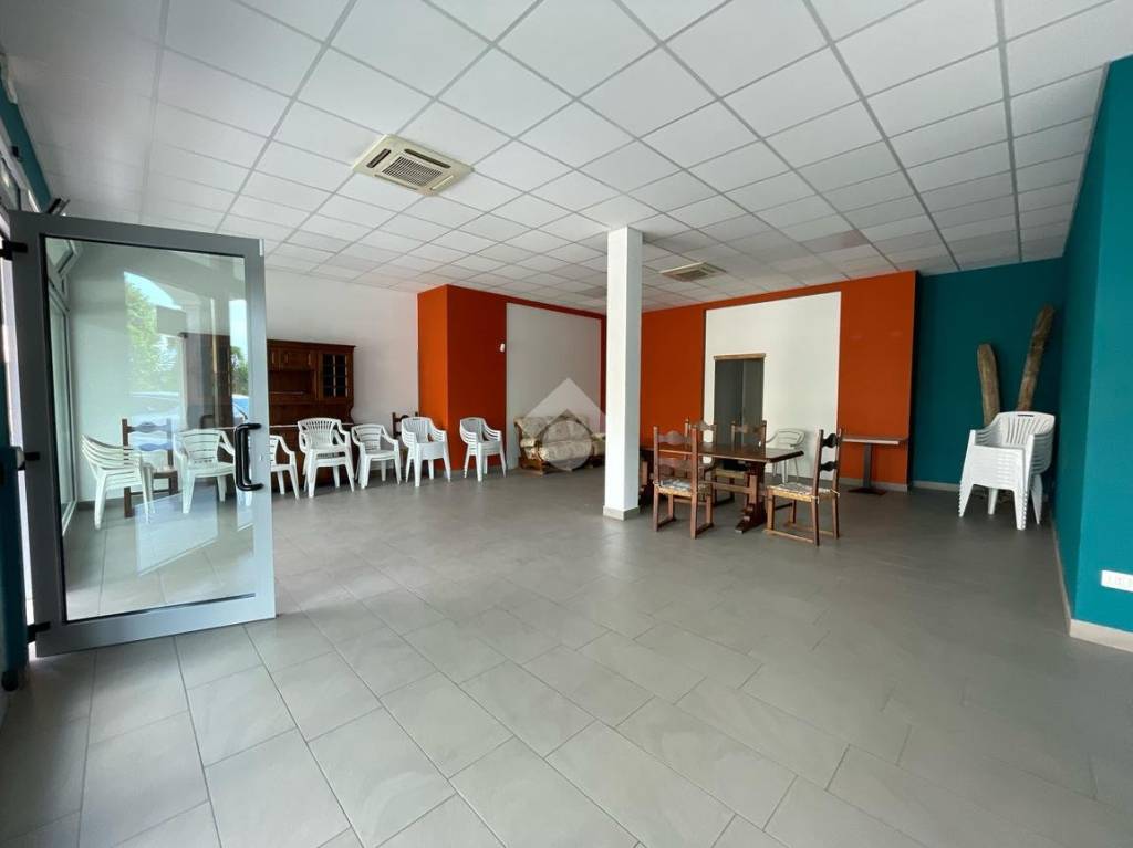negozio in affitto a Stra in zona Paluello