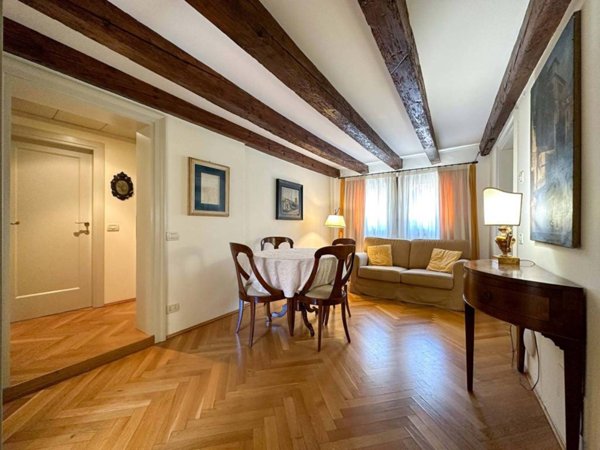 appartamento in vendita a Venezia in zona Murano
